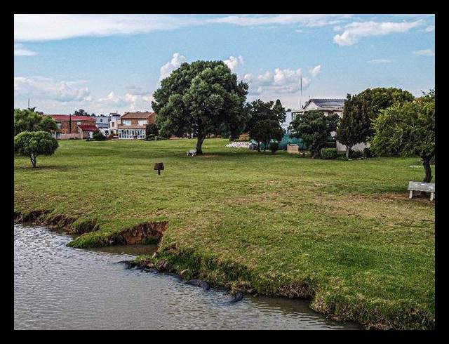 4 BEDROOM HOUSE FOR SALE IN VAAL MARINA